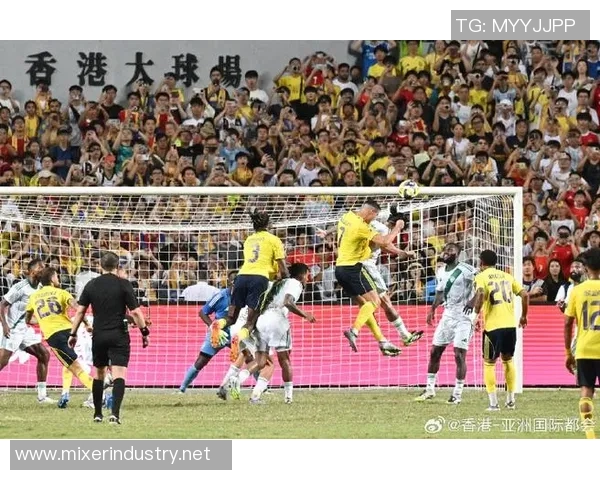 足球巨星告别赛场那些难舍的瞬间与荣耀回忆